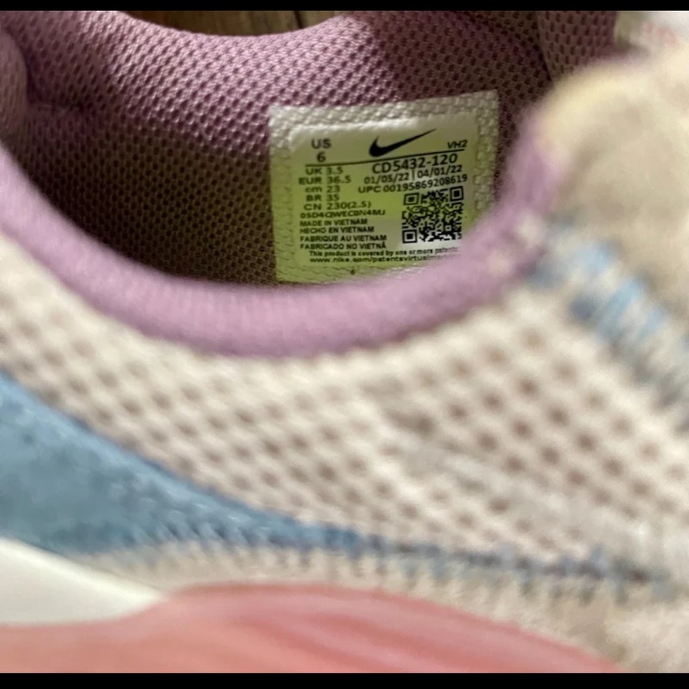 BNWOT Nike Air Max Women’s Brand New - Picture 6 of 6